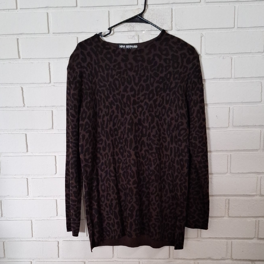 Nina Leonard Wool Blend Leopard Print Long Sleeve Tunic Sweater. Size Medium